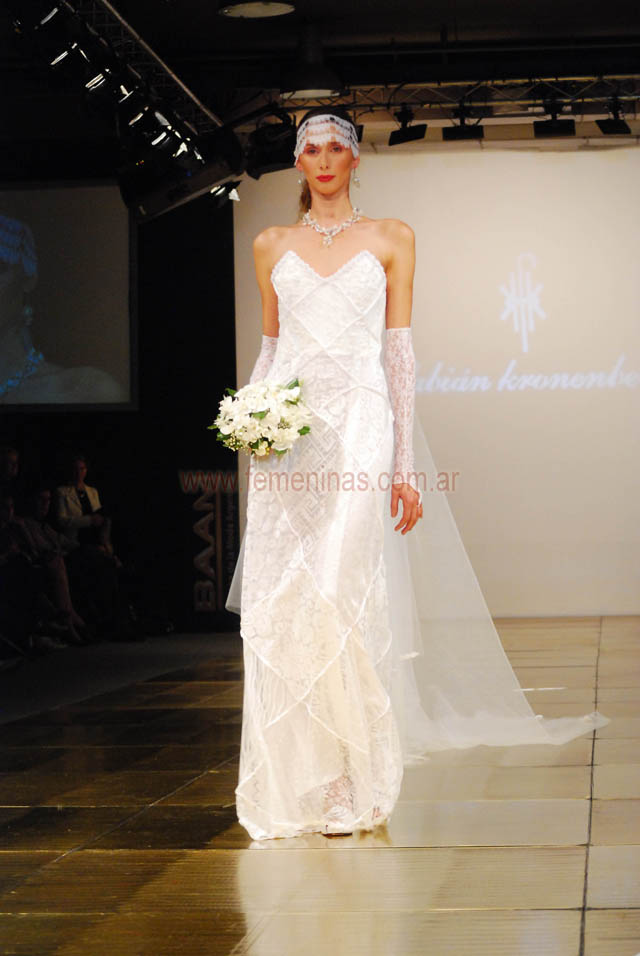 Vestido de novia romos bordado Fabian Kronenberg